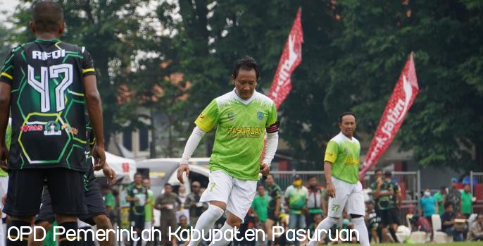 PWI Pasuruan Vs 5 Kepala Daerah. Bupati Irsyad Yusuf Sumbang 2 Gol